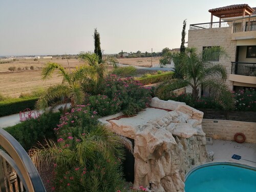 Modern Apartment , Oasis Residence