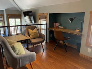 Unclassified image, 4 of 6, button