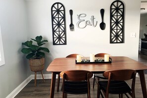 Dining - Private 2BR Hermann Home w/ Deck + Trolley Pickup - Great Event-Ready Stay! (Hermann)