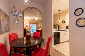 Dining - Enjoy Life and Fun at Orlando´s BEST Location (Davenport)