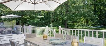 Hudson Valley Hideaway - Heated Pool, Lake Access & Fenced Yard - Sleeps 8