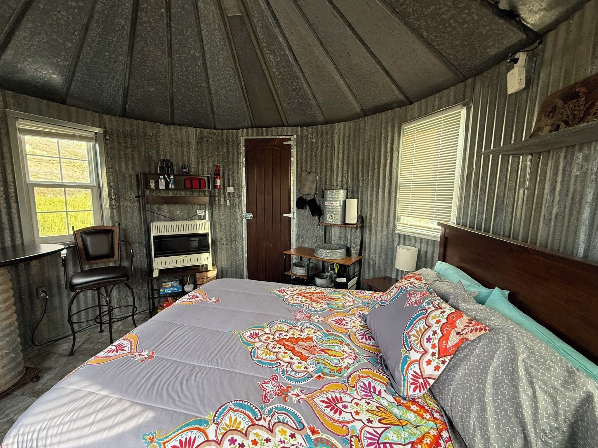 1 quarto, Wi-Fi de cortesia, roupa de cama