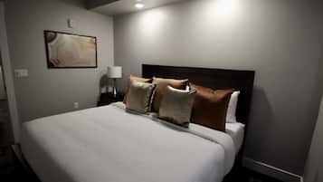 Luxury Condo | 3 bedrooms, travel crib, free WiFi, bed sheets