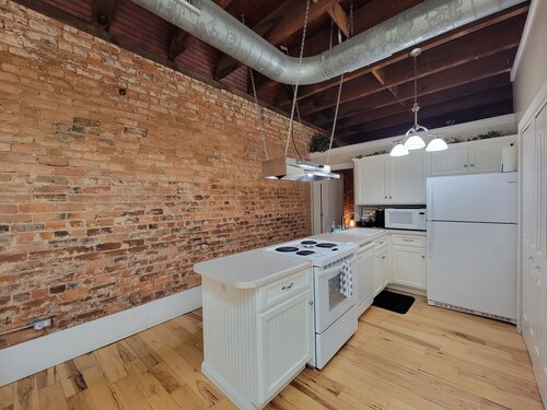 The lofts at Court Square- Historical brick town square