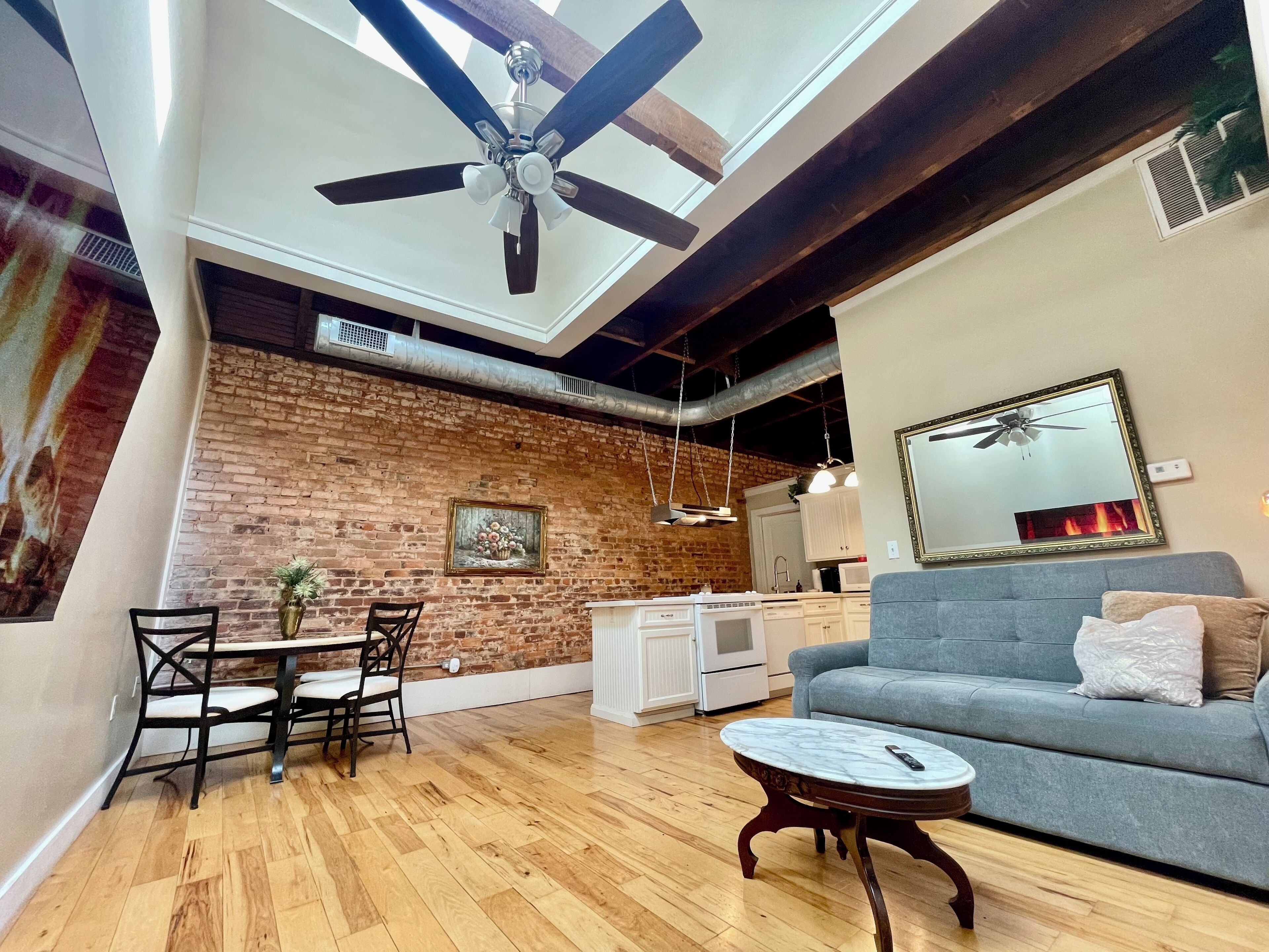 Télévision à écran plat