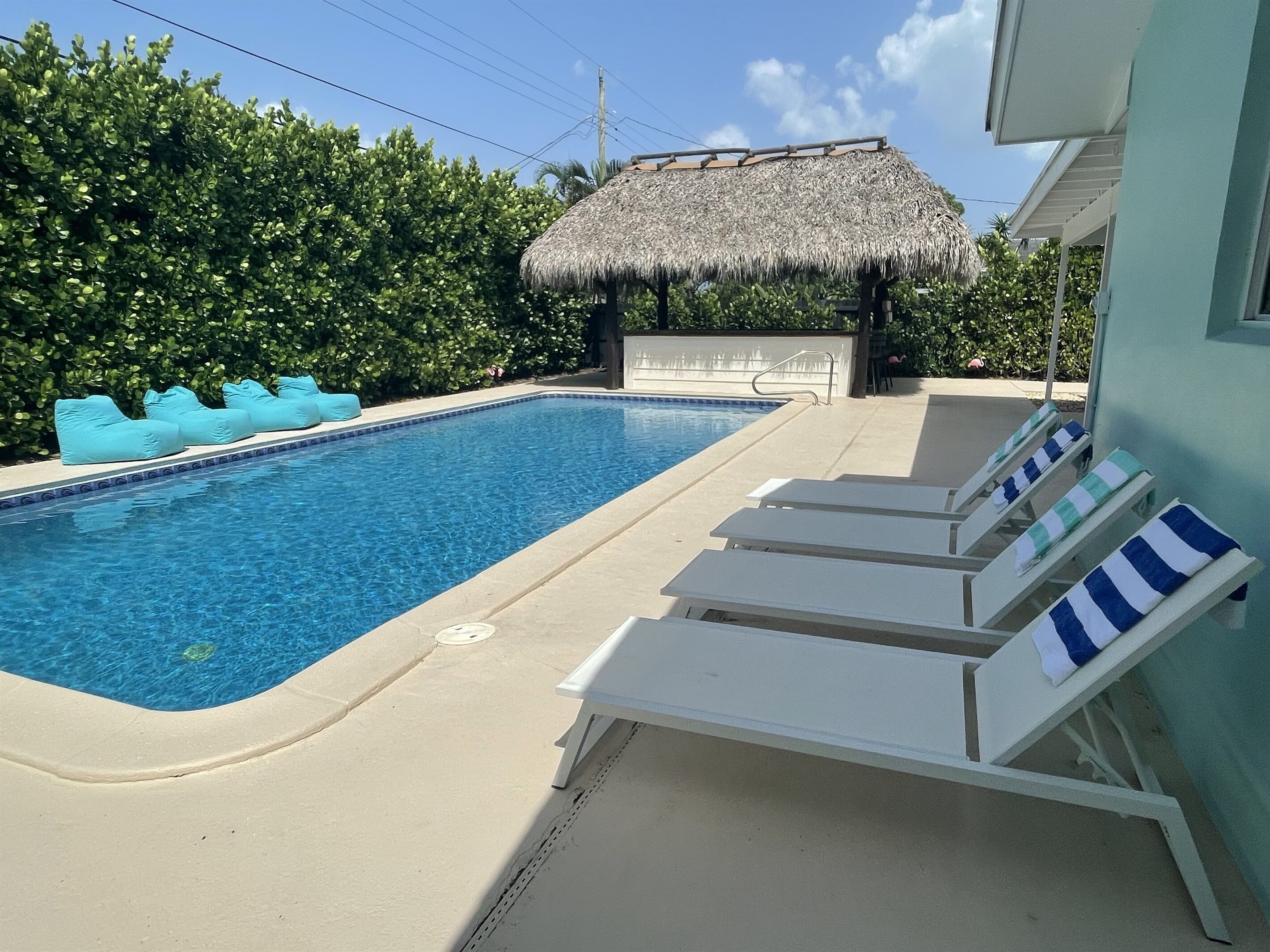 The Pink Flamingo Pool Villa | Firepit & Tiki Bar!