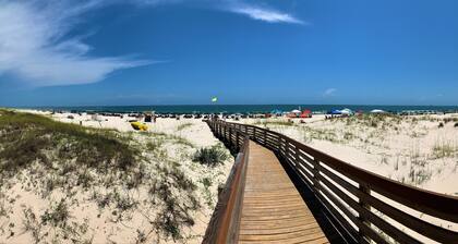 Royal Gulf Beach and Racquet Club, 2 BR Condo, All amenities