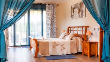 4 Schlafzimmer, Bügeleisen/Bügelbrett, kostenloses WLAN, Bettwäsche