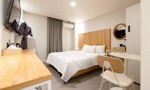 Suite, 1 Queen Bed | Individually decorated, individually furnished, free WiFi, bed sheets - Cheongju Hotel Dictionary (Cheongju)