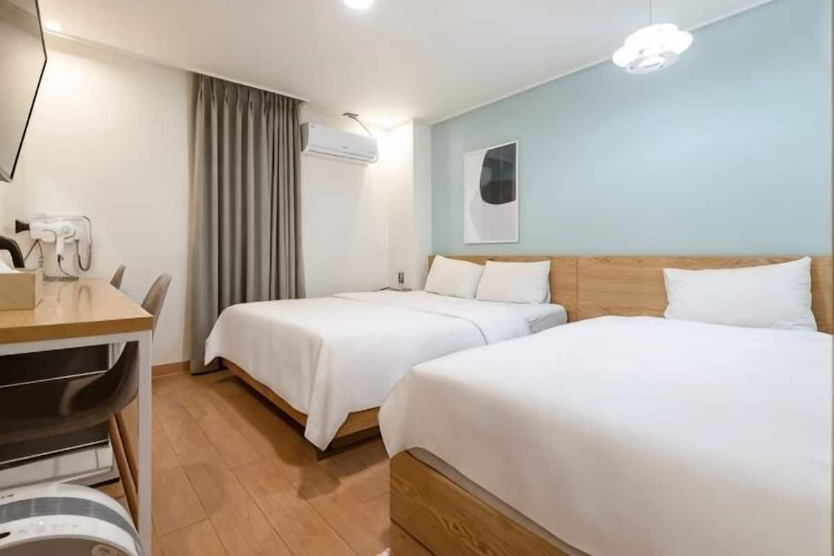 Wifi gratis, decoración personalizada y muebles diferentes