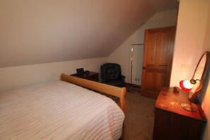 3 habitaciones, tabla de planchar con plancha, cuna de viaje y wifi
