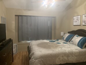3 bedrooms, free WiFi, bed sheets