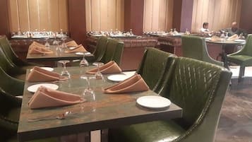 Lounas ja illallinen