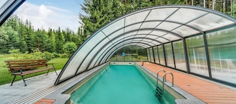 Retreat with Sauna, Hot Tub