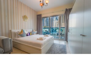 1 chambre, bureau, fer et planche à repasser, Wi-Fi gratuit