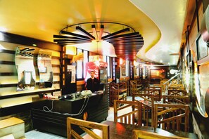 Restaurant - Hotel Prayag (Prayagraj)