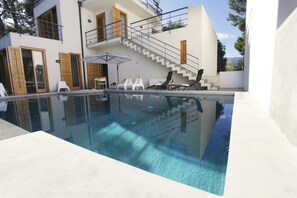 Utomhuspool