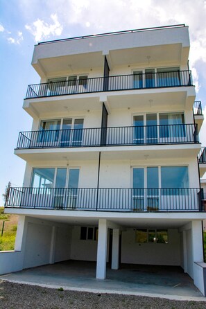 Exterior - Your place of unloading (T'bilisi)