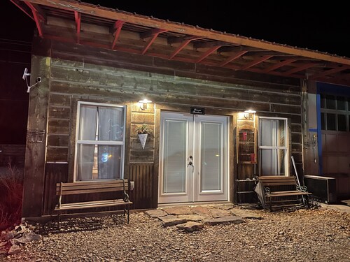 Modern Apartment in Lake City