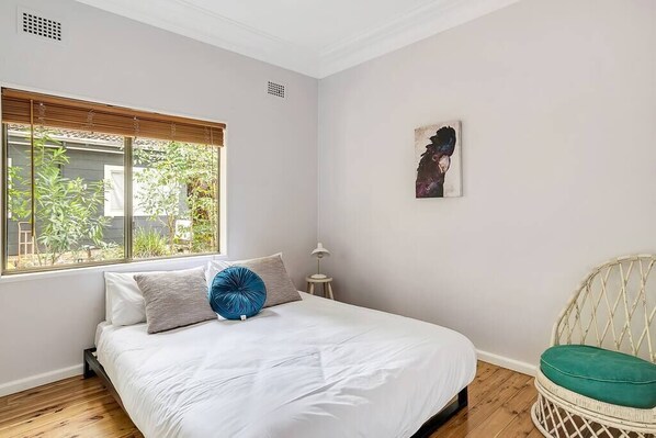 3 bedrooms, iron/ironing board, free WiFi, bed sheets