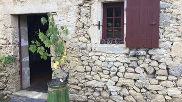 Enceinte de lâhĂ©bergement