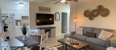 Téléviseur connecté, lecteur de DVD