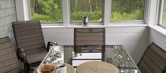 Comfy Home on 2+ acres just outside the White Mountains on the Connecticut River