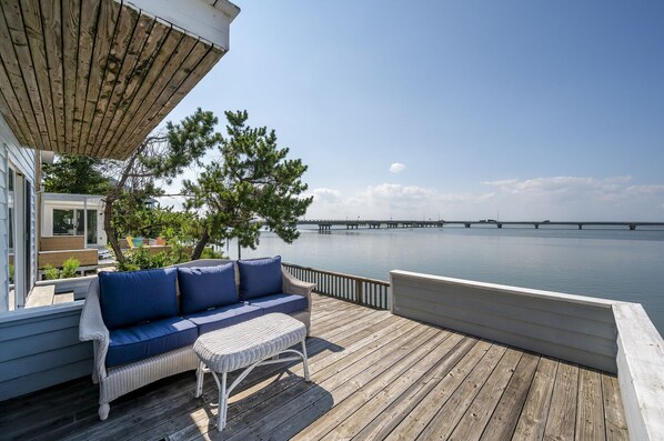 Terrace/patio - Sea Glass - A Waterfront Treasure on Marsh Island! (Chincoteague Island)