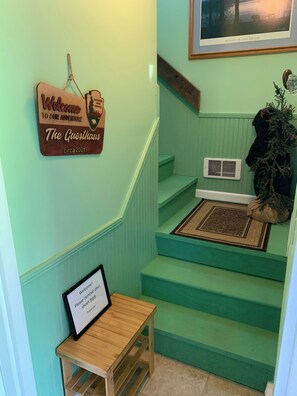 المنشأة من الداخل