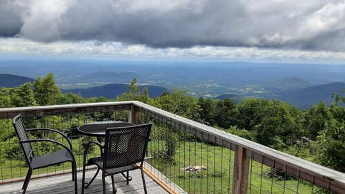 Relax at 3100 feet and enjoy the peace and tranquility
