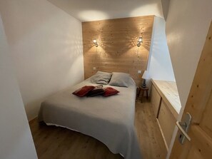 3 camere, ferro/asse da stiro, Wi-Fi gratuito
