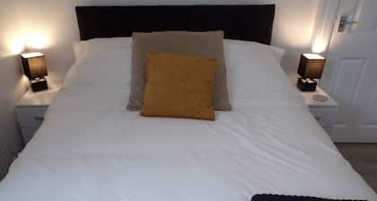 Inviting 3-bed Apartment in Southend-on-sea