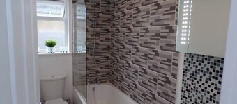 Inviting 3-bed Apartment in Southend-on-sea