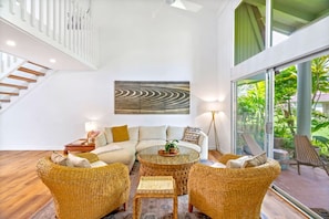 Smart-TV, bøker og kontorer