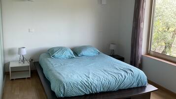 2 chambres, bureau, lit parapluie, Wi-Fi