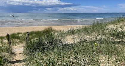 SandyCabins Duplex Beach House - Lake Side Cabin