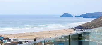 Brand New property , Stunning Sea Views , beautifully furnished 