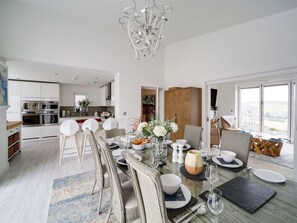 Dining - Brand New property , Stunning Sea Views , beautifully furnished  (Perranporth)