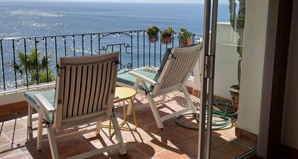 k38 Stunner! Surfer's Paradise - Incredible Views - Private Garage - Adults Only