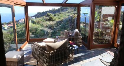 Finca La Hoya 1 - Tradition meets modernity - sea views, pool & conservatory