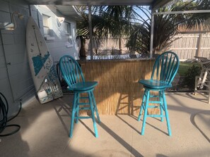 Terrace/patio - CAPTAIN’S QUARTERS Tropical pool house. Airport, Beaches, Usssa sports complex (Melbourne)