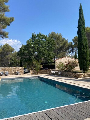 Ulkouima-allas, lämmitetty uima-allas