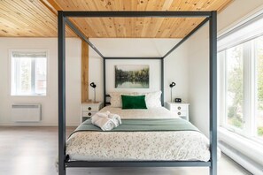 4 chambres, fer et planche à repasser, lit de bébé portatif, Wi-Fi