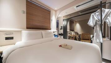 Special Offer - Small Single Room | Premium bedding, down duvets, soundproofing, free WiFi