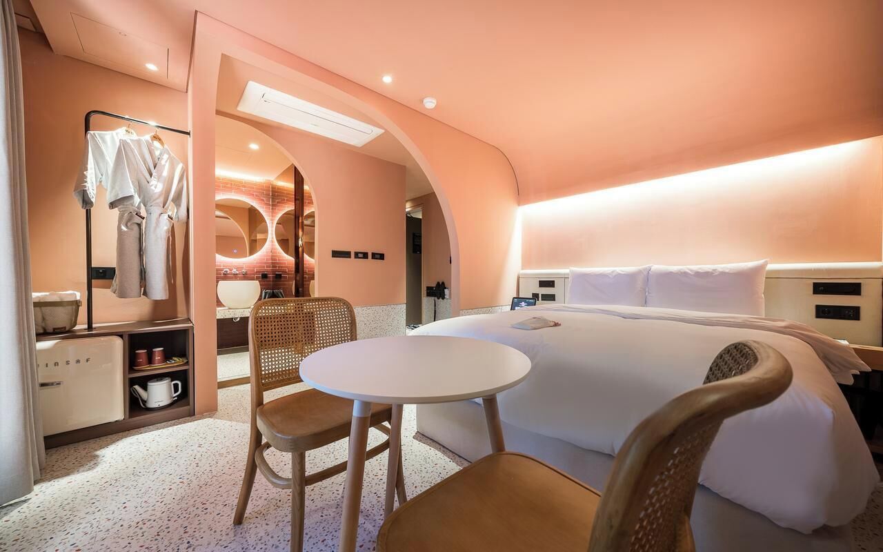 Ropa de cama de alta calidad, cubrecamas, wifi gratis y ropa de cama 