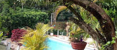 Utomhuspool