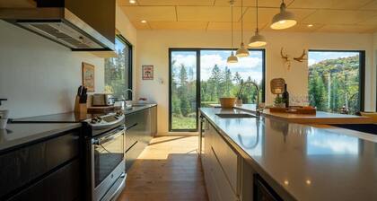 Lakeside Trails, Heated Spa & Ski Adventures