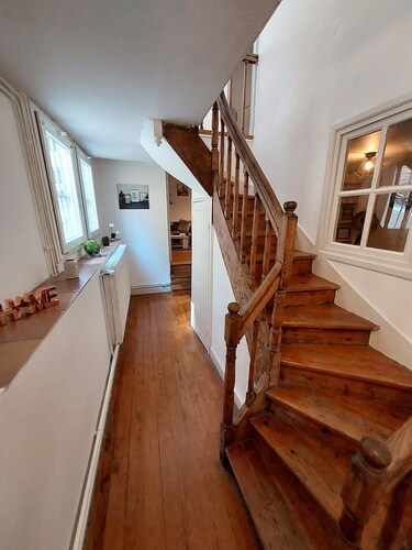 ★ Charming 3 bedroom house ★ Near train station ★ Wifi ★