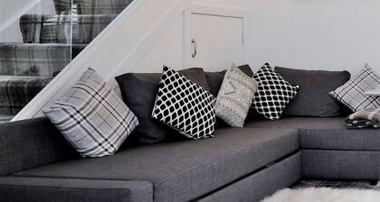 Contemporary HIGHLAND HOUSE close to town and Ben Nevis