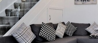 Contemporary HIGHLAND HOUSE close to town and Ben Nevis